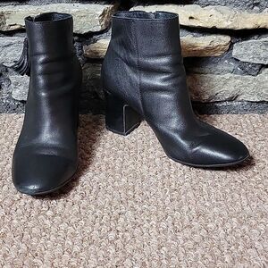 Women's Born ankle leather black boots sz 9.5